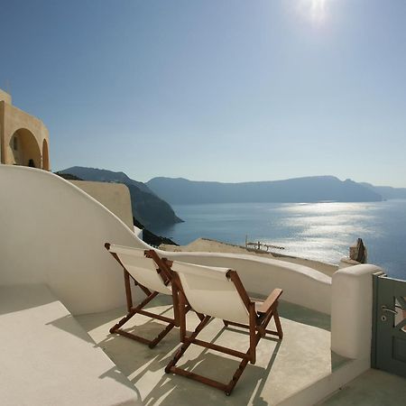 White Suite Oía Exterior photo